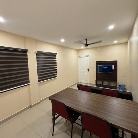 Heres Haut Residency Kochi Buitenkant foto