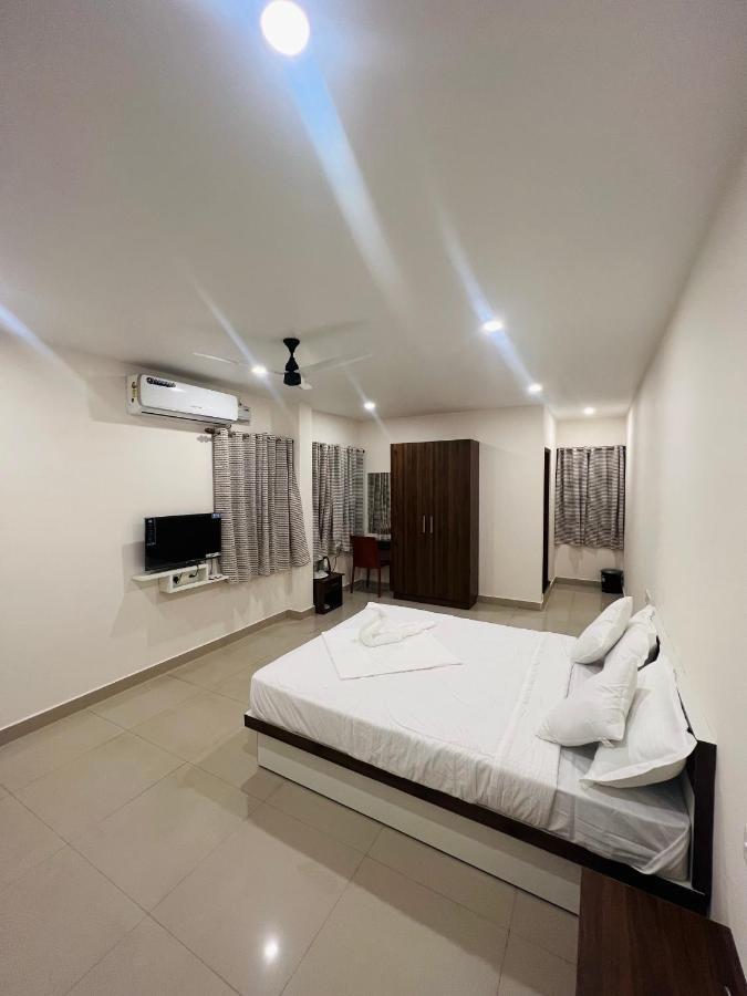 Heres Haut Residency Kochi Buitenkant foto