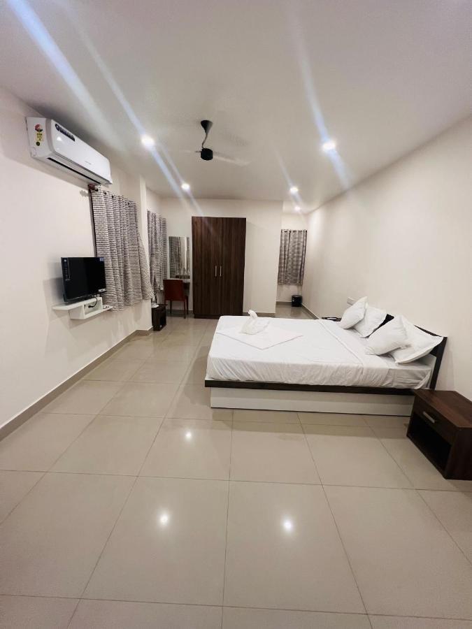 Heres Haut Residency Kochi Buitenkant foto