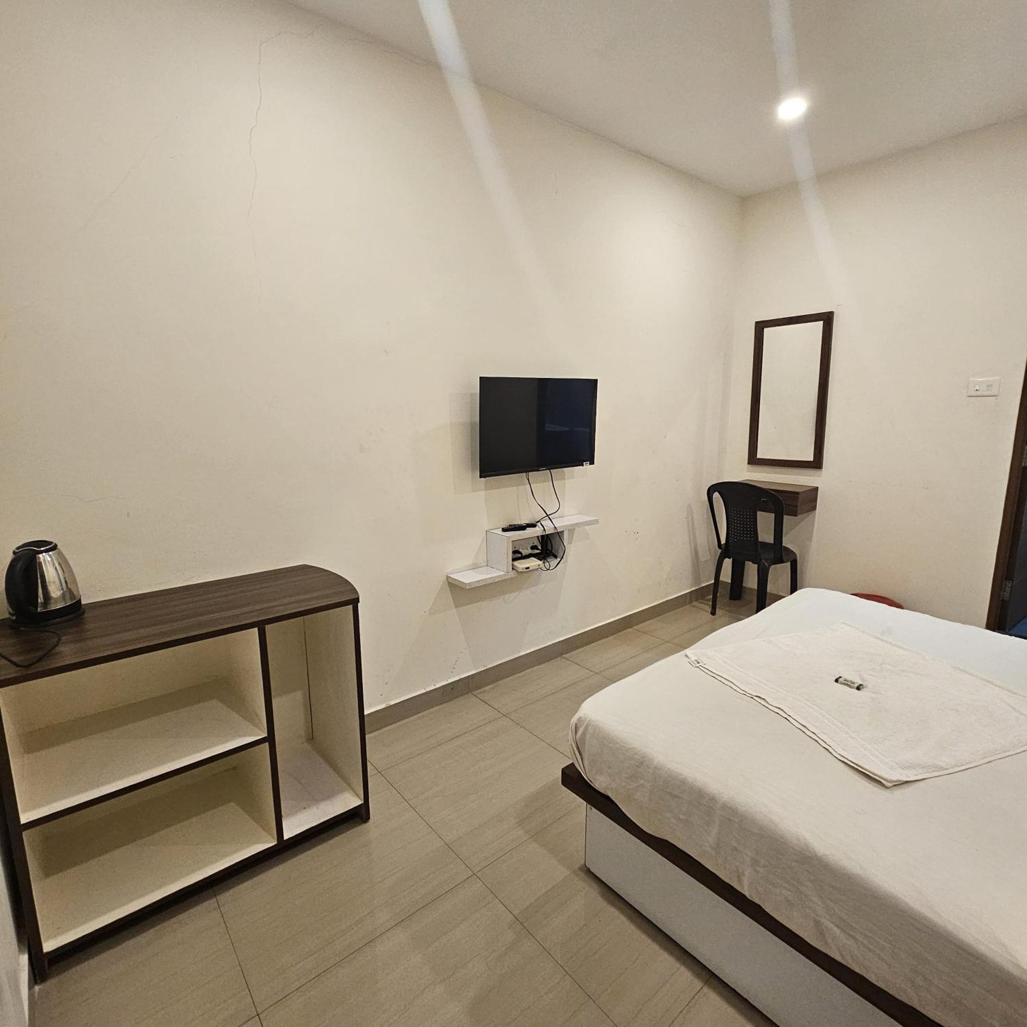 Heres Haut Residency Kochi Buitenkant foto