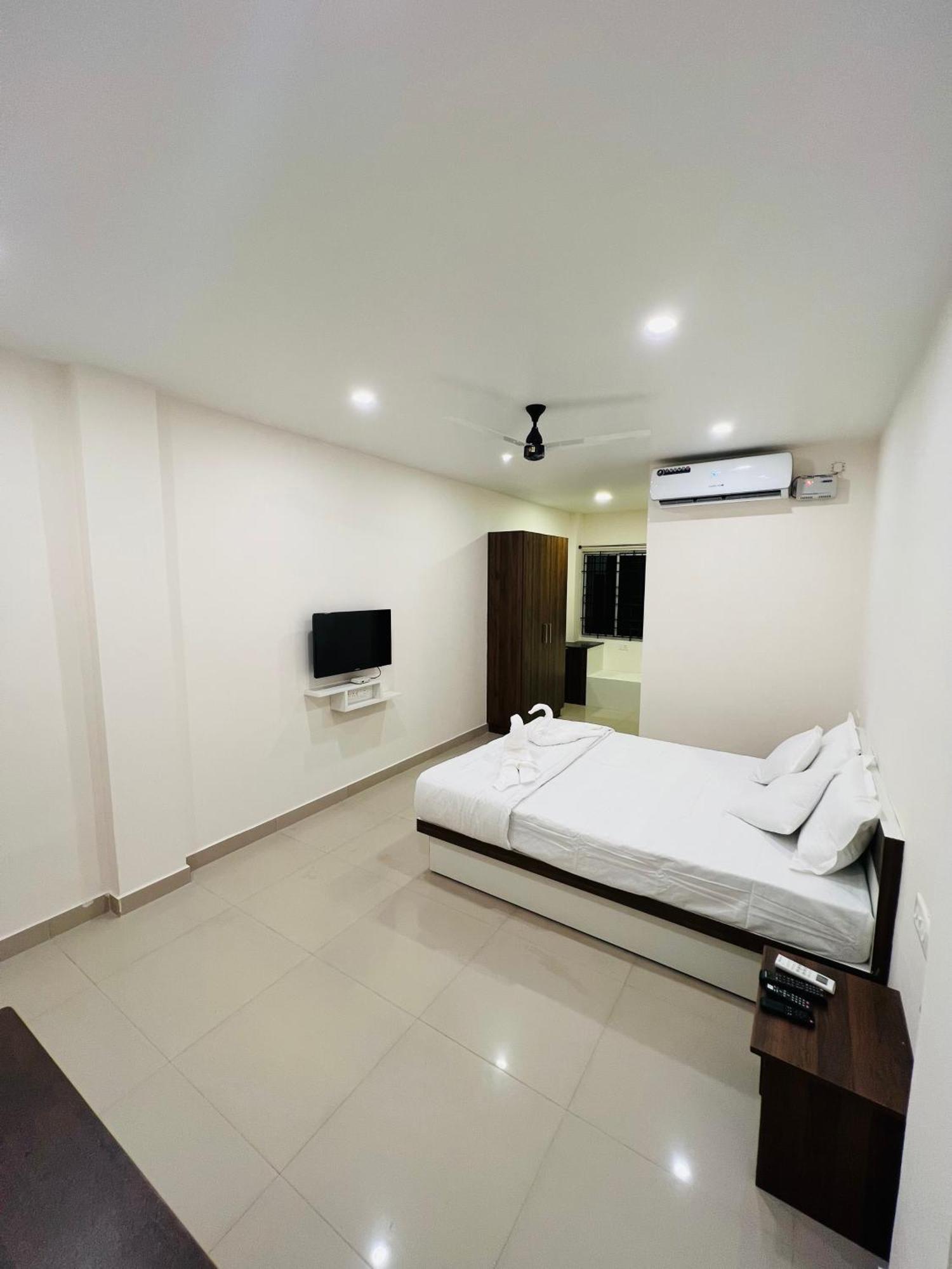 Heres Haut Residency Kochi Buitenkant foto