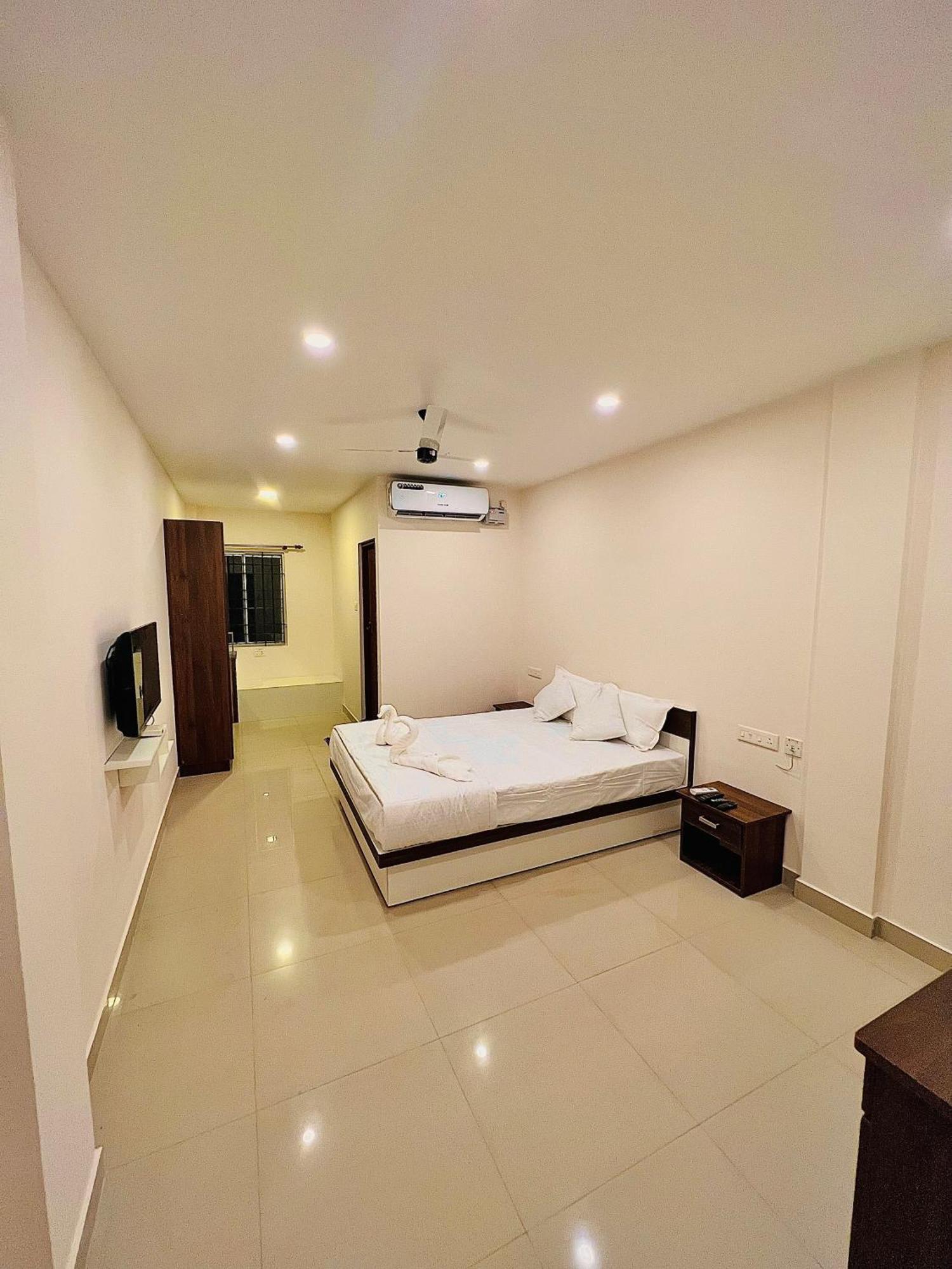Heres Haut Residency Kochi Buitenkant foto