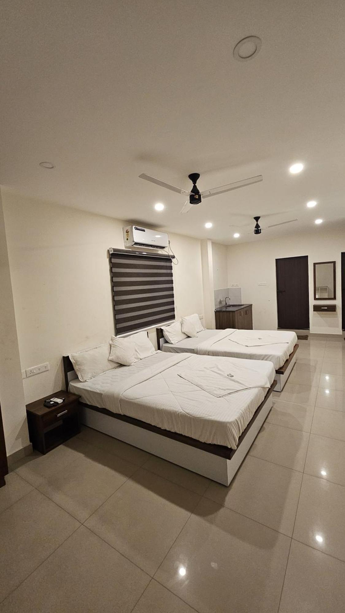 Heres Haut Residency Kochi Buitenkant foto
