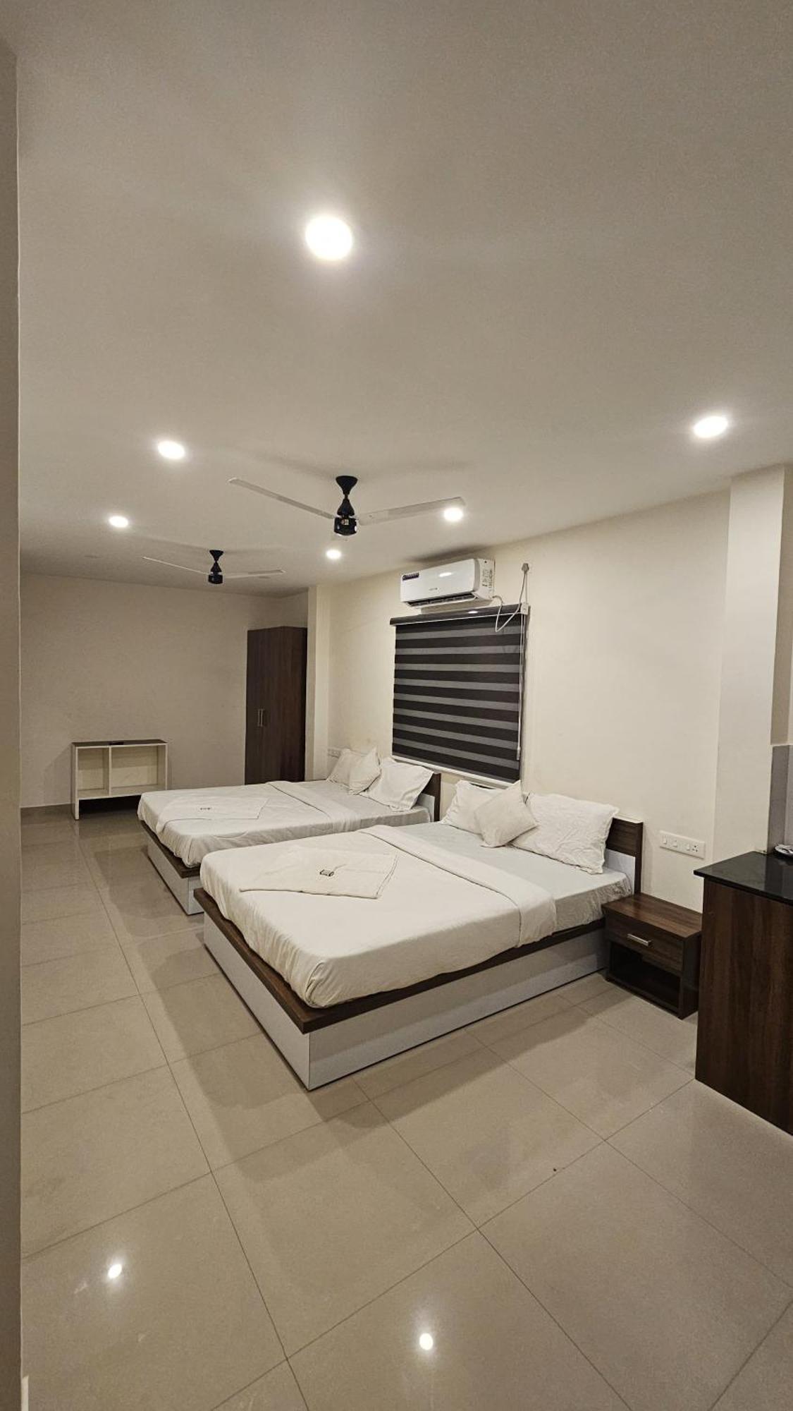 Heres Haut Residency Kochi Buitenkant foto