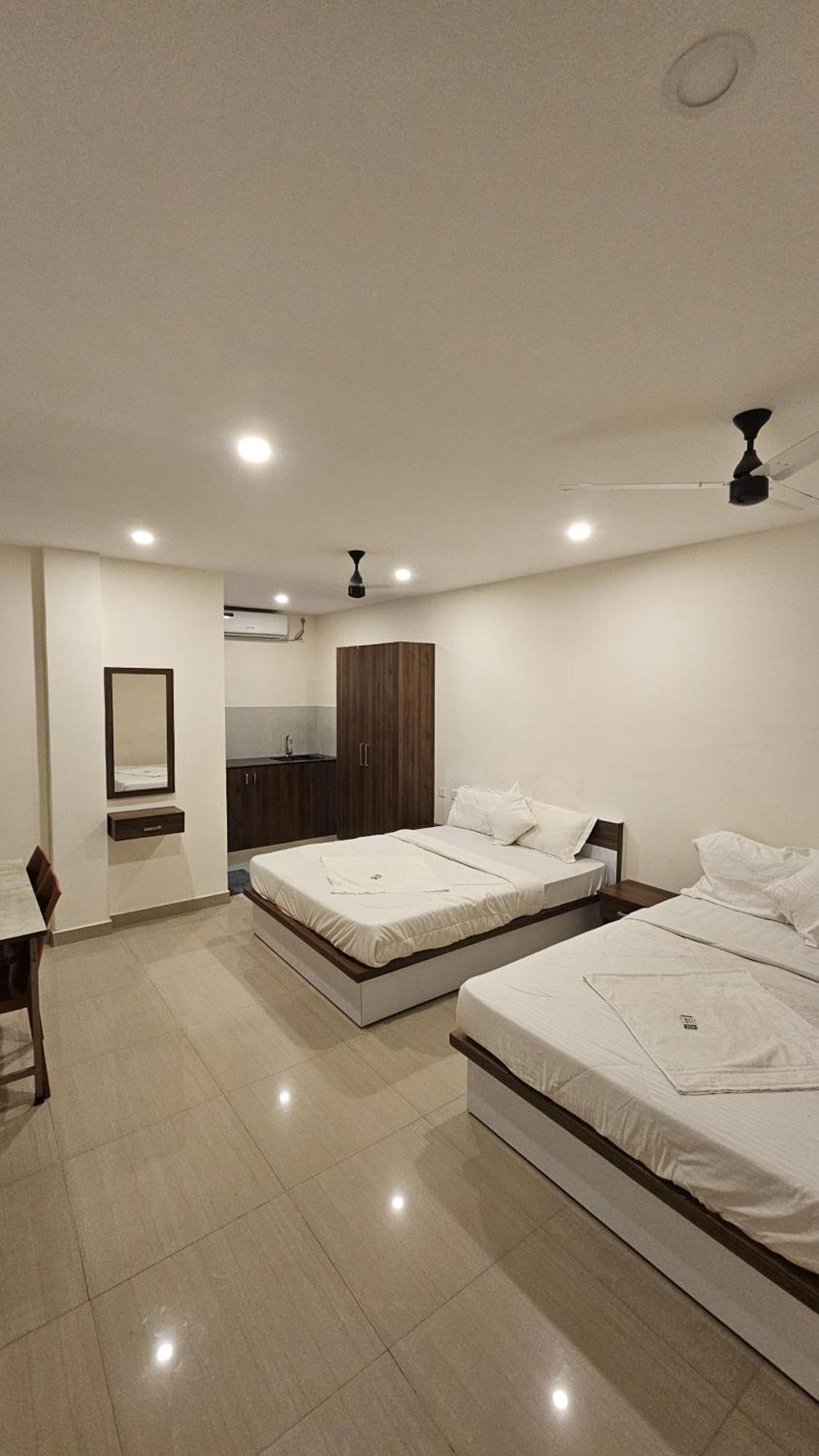 Heres Haut Residency Kochi Buitenkant foto