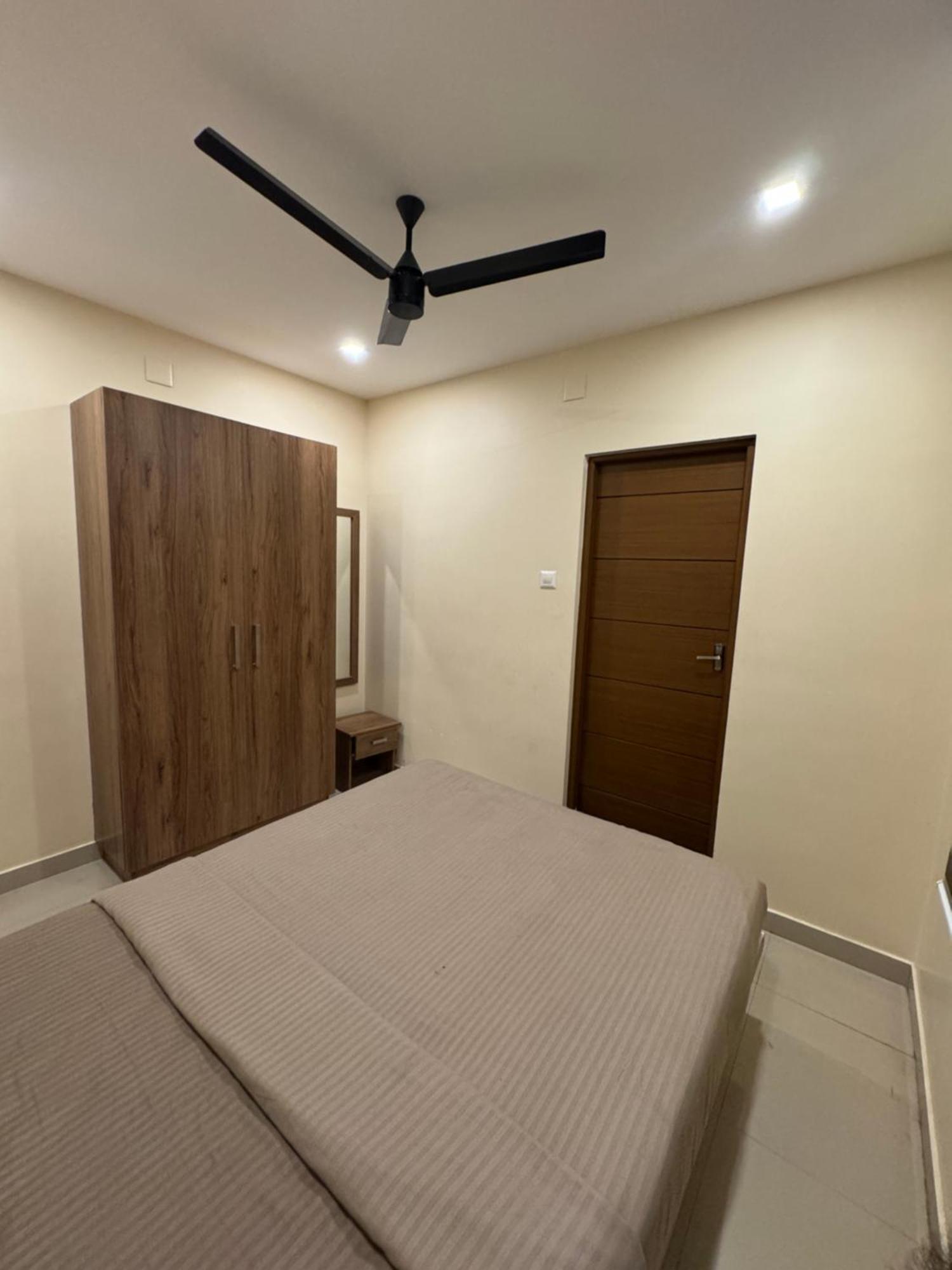Heres Haut Residency Kochi Buitenkant foto