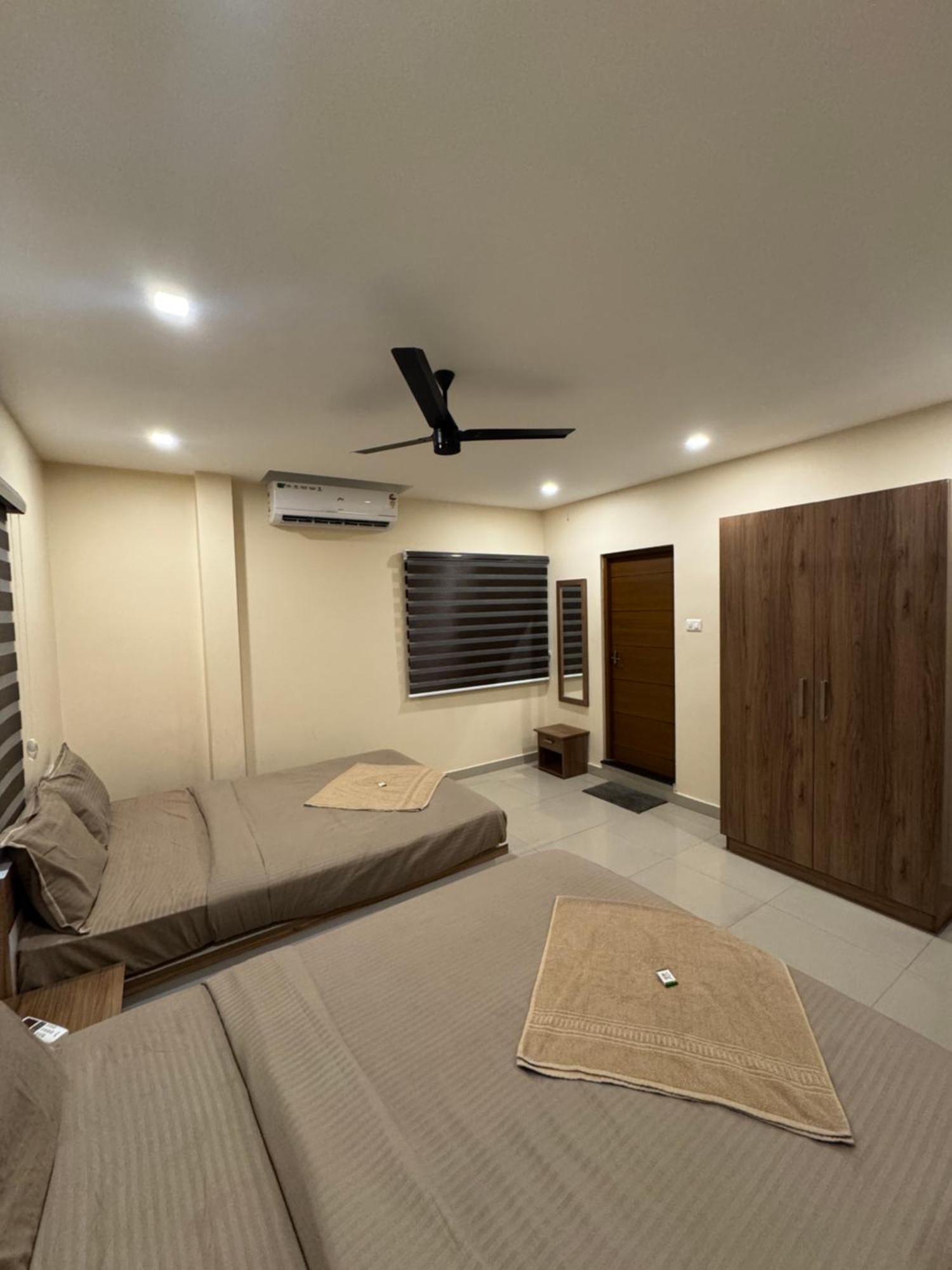 Heres Haut Residency Kochi Buitenkant foto