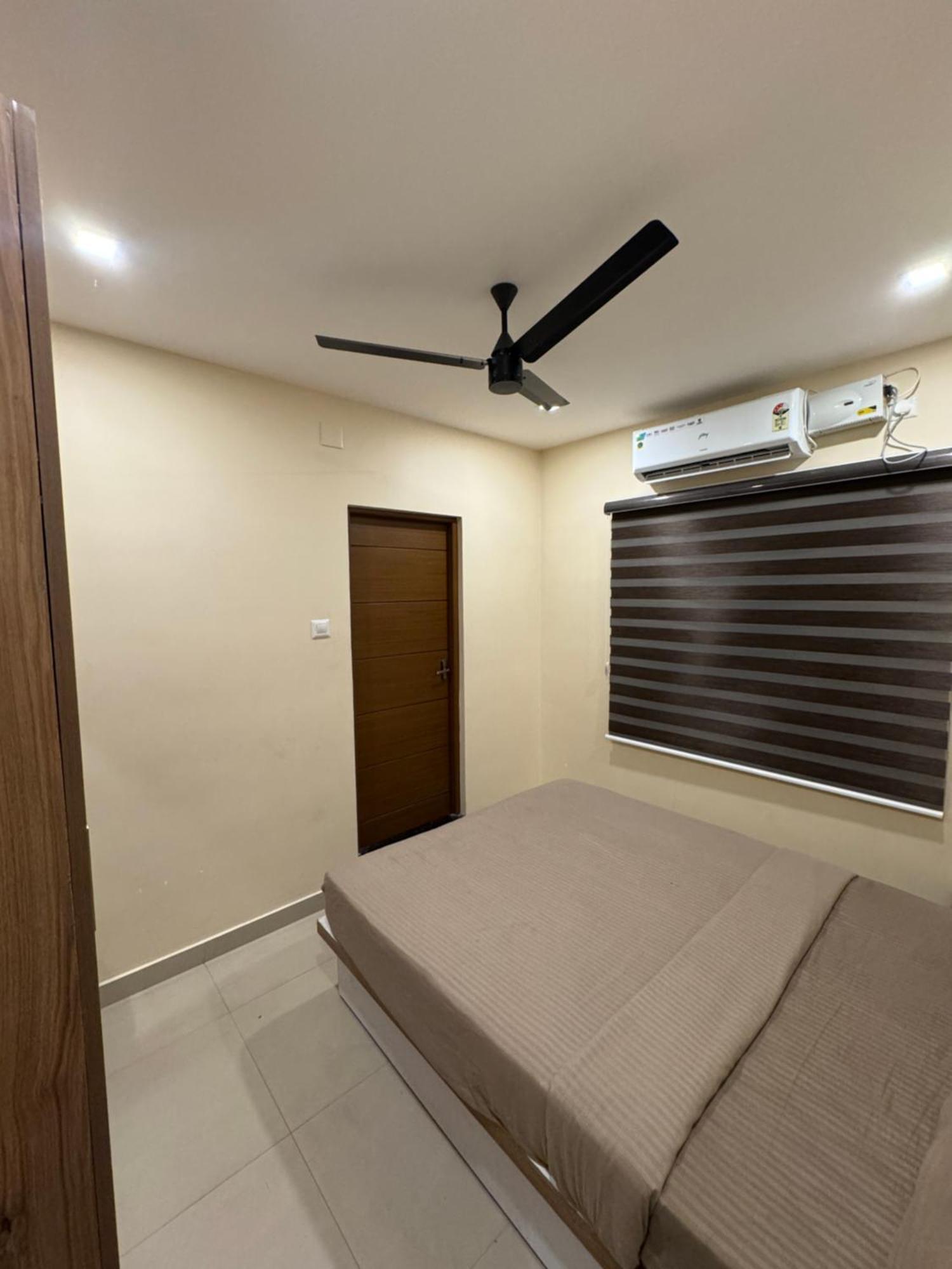Heres Haut Residency Kochi Buitenkant foto