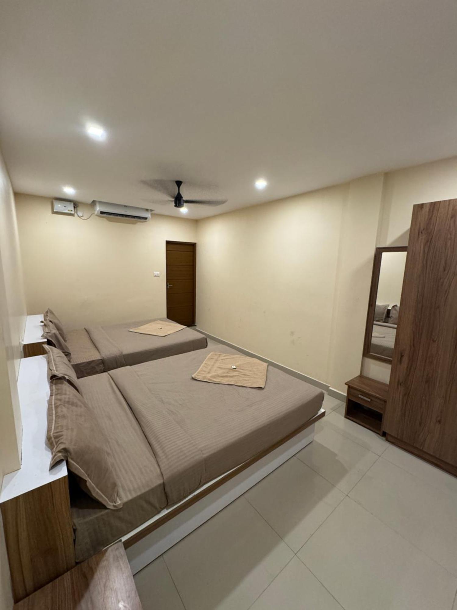 Heres Haut Residency Kochi Buitenkant foto